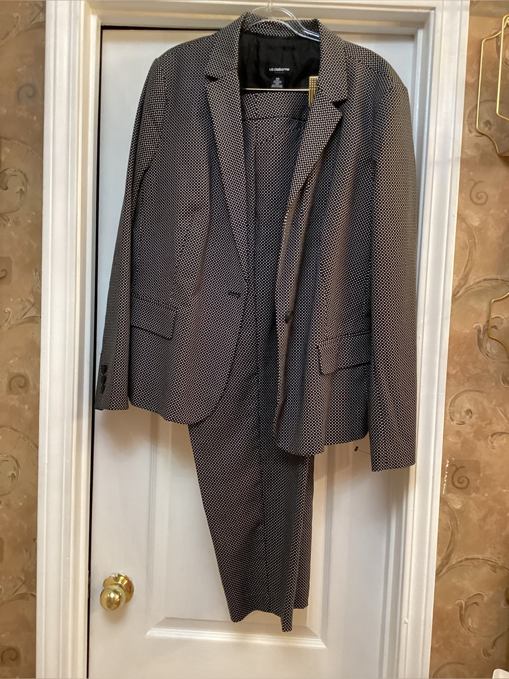 Liz Claiborne Black and White Micro-Pattern Women's 3 pcs Suit